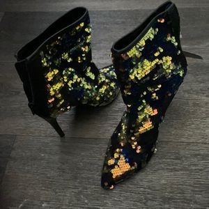 Black/ multicolored boots
